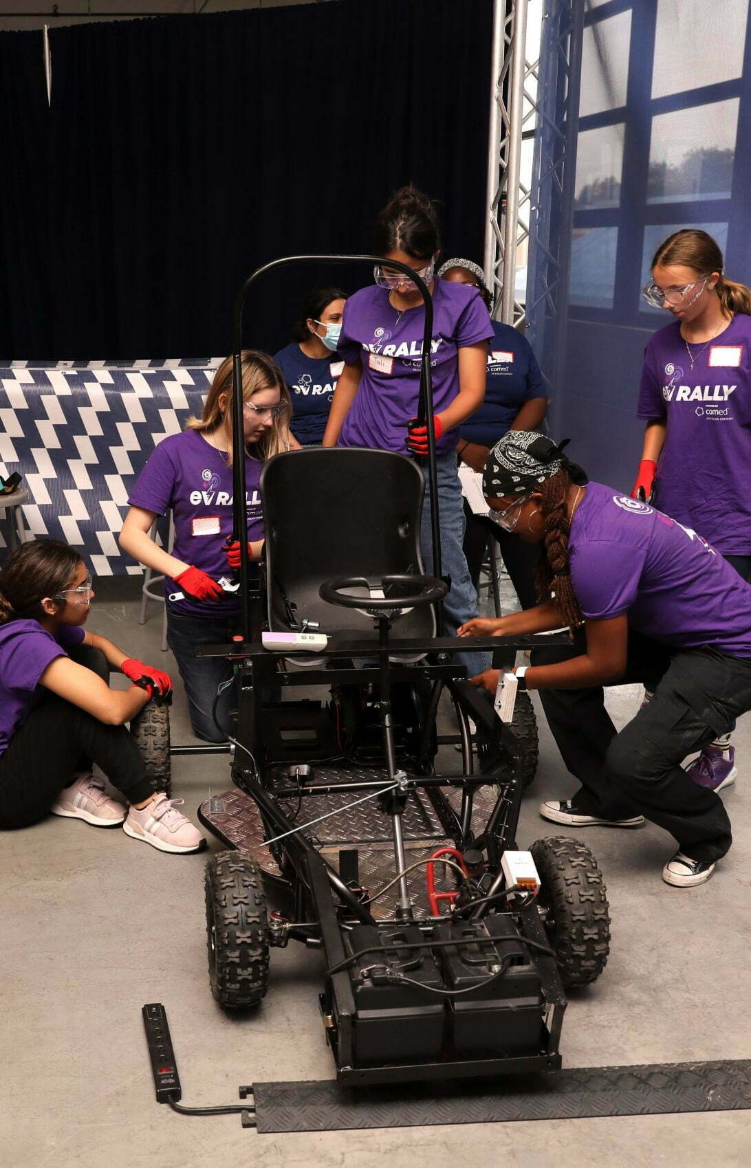 ComEd EV Rally Sets to Inspire More Young Women in STEM, Her Forward