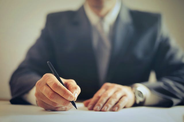 4 Times When Female-Owned Businesses Need a Lawyer 4 Times When Female-Owned Businesses Need a Lawyer
