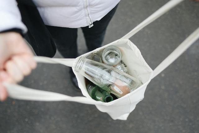 A Female Business Owner’s Guide to Choosing Sustainable Packaging: Tips and Strategies A Female Business Owner’s Guide to Choosing Sustainable Packaging: Tips and Strategies