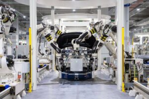 4 Benefits Why Female-Owned Companies Should Use Industrial Automation