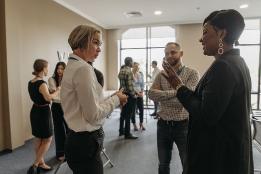 SheKnows Platform and Chief Awards Mark Shift in Senior Women Executive Development 1 Professional women in discussion at corporate event