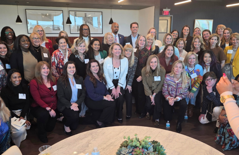 Narratize Wins Women on the Cap Table’s First Investment 2 Women on the Cap Table gathering, separate from Narratize’s investment announcement