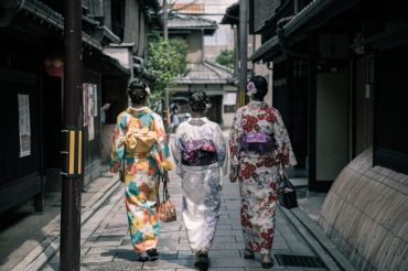 Japanese Women's Salaries Double in 20 Years, but the Gender Pay Gap Remains Wide